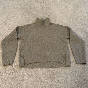 Abercrombie & Fitch Classic Easy Turtleneck